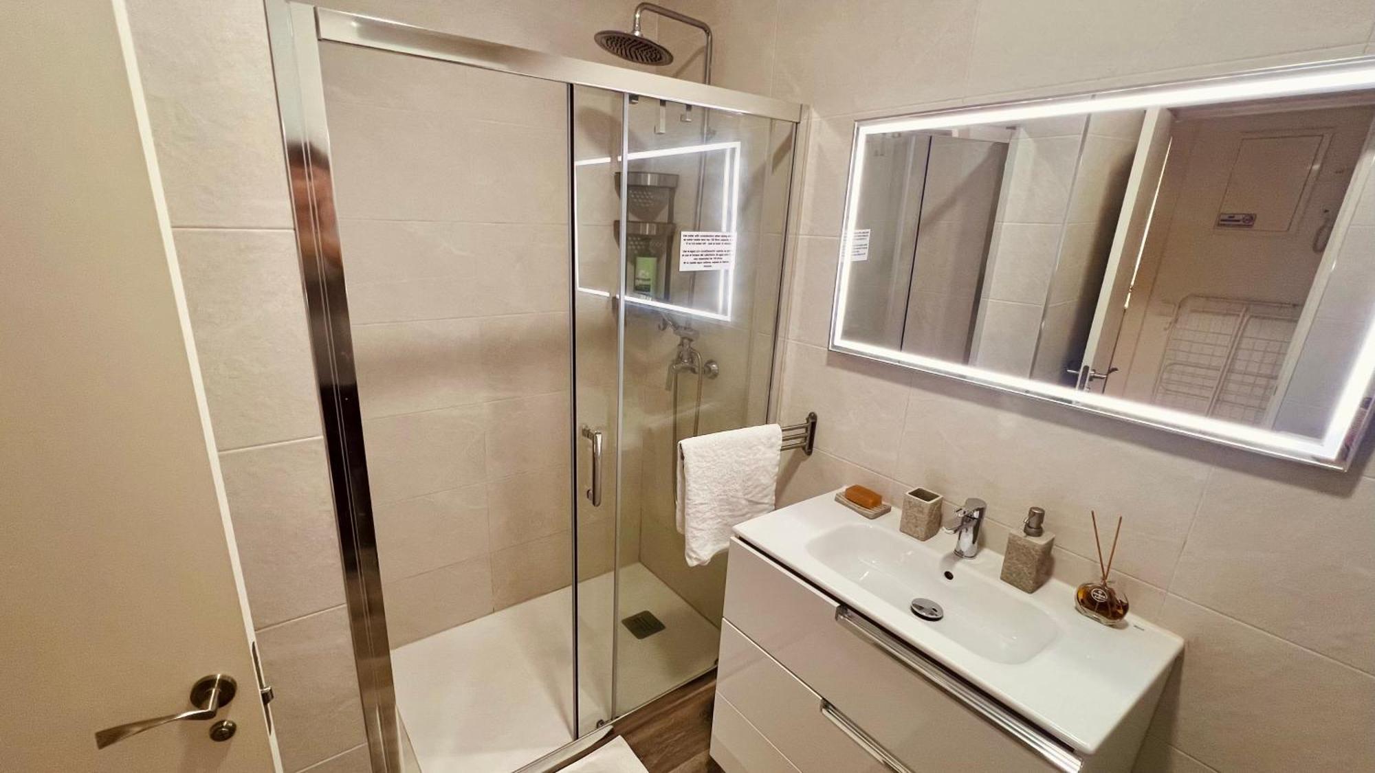 Super Comfy And Homey 4br Peachy Appartement Málaga